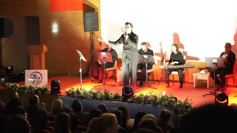 Muğla’da 2026 Gençlik Yılı etkinlikleri kapsamında gençler, Türk Sanat Müziği’nin