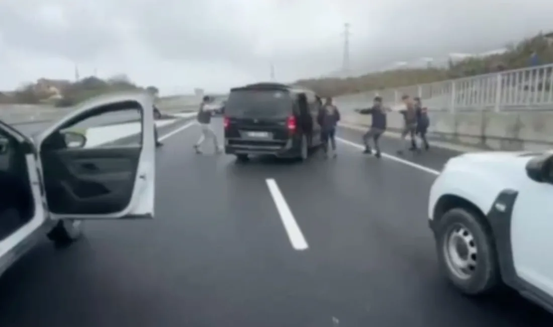 Alanya’da Ukrayna uyruklu bir kadının evine silahla girerek yüklü miktarda