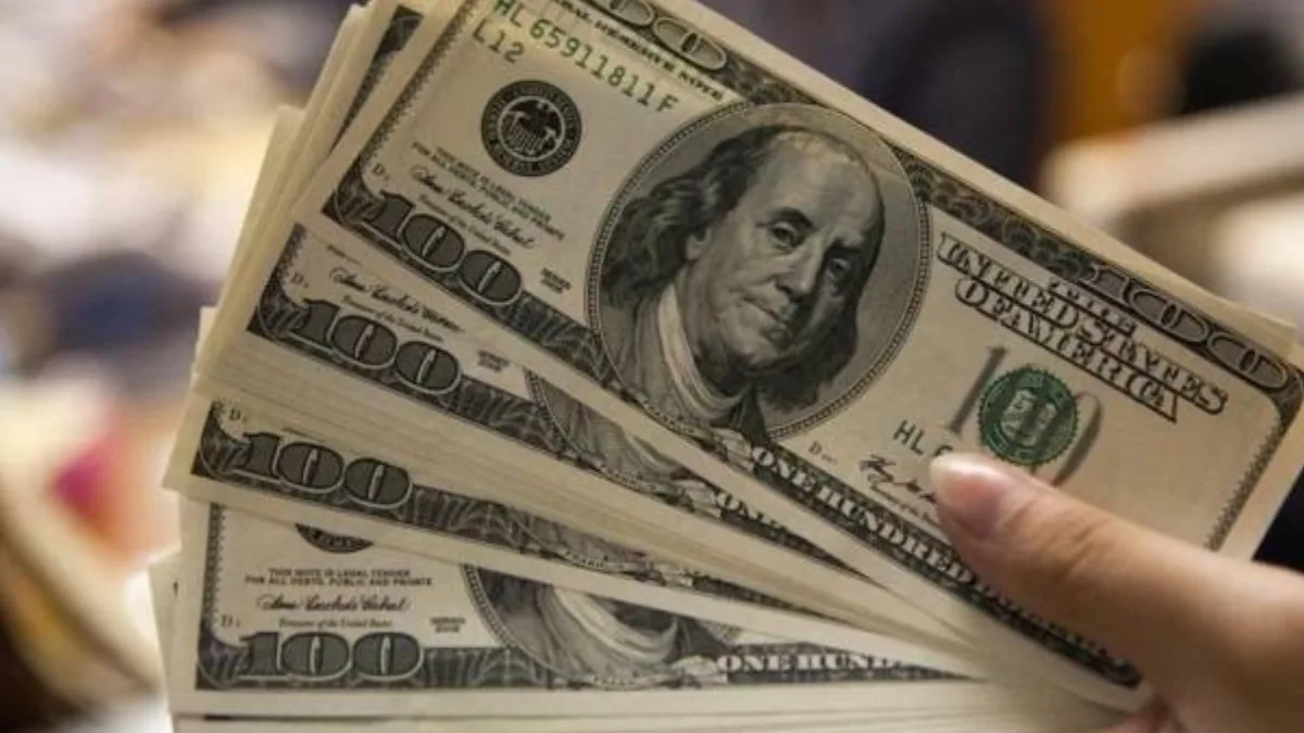 İstanbul serbest piyasada 2 Mart Pazartesi günü döviz kurları haftaya