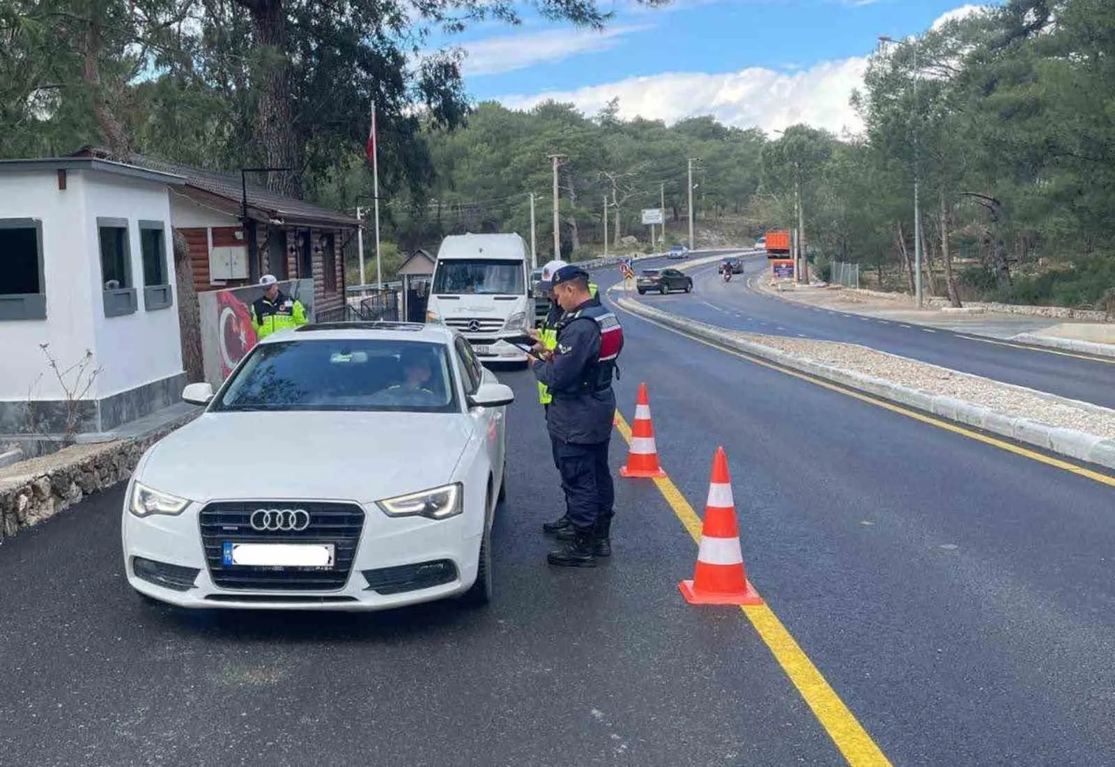 Muğla İl Jandarma Komutanlığı'nın Şubat ayı trafik raporuna göre, denetlenen