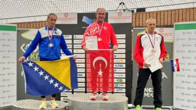 Denizlili 65 yaşındaki atlet Yavuz Ertekin, Slovenya'da düzenlenen Masterlar Balkan
