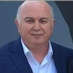 Yüksel Ercan yazar fotoğrafı