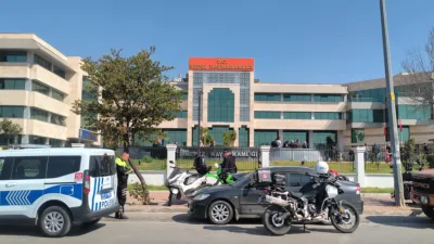 Antalya Kepez Kaymakamlığı binasında saat 11.00'de duyulan silah sesleri üzerine