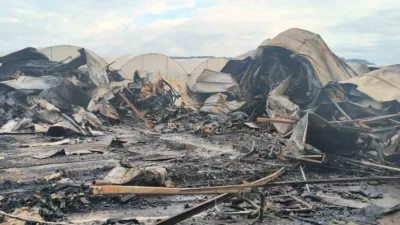 Antalya'nın Kepez ilçesinde gece yarısı prefabrik bir evde çıkan yangın
