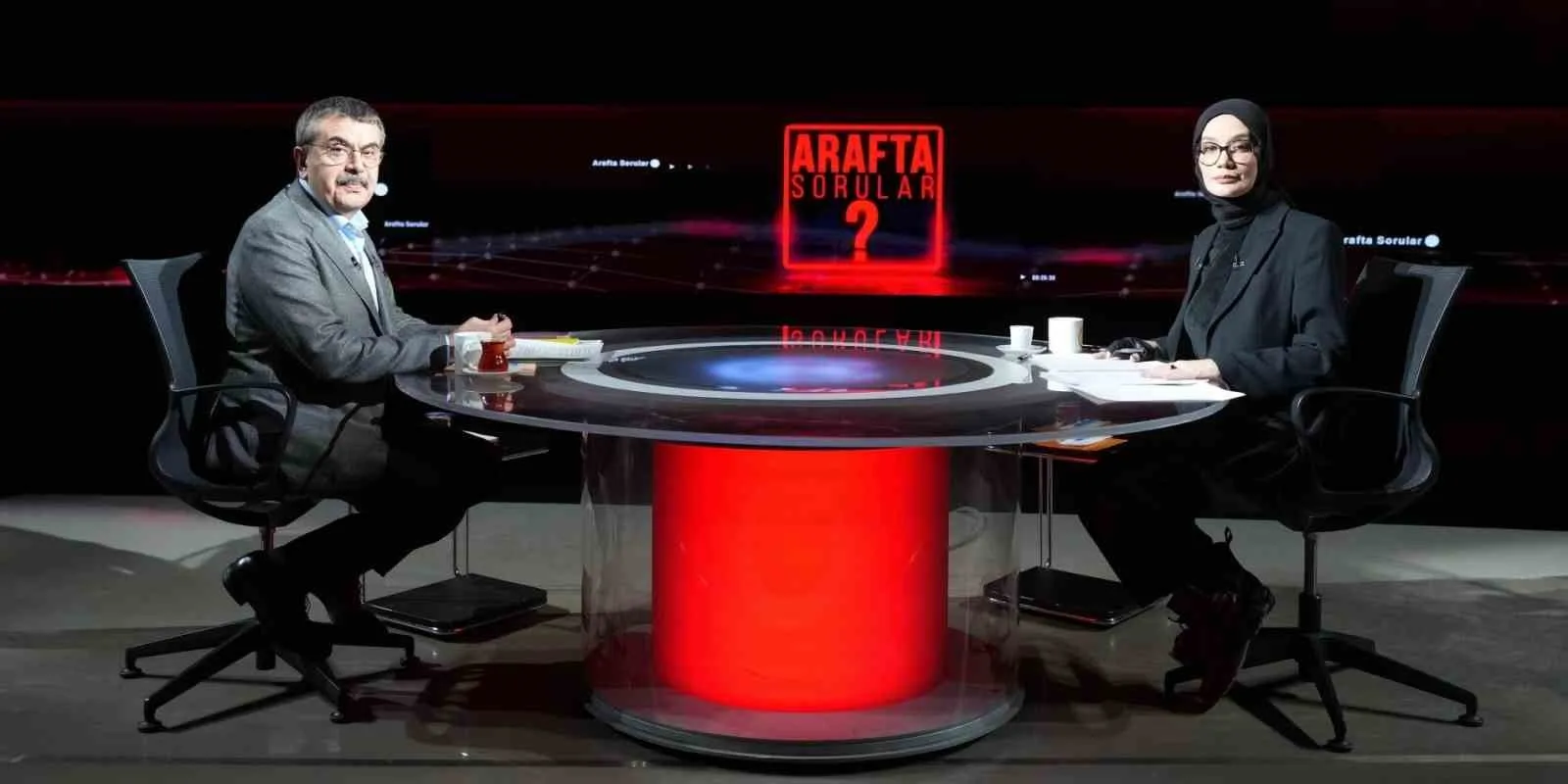 Milli Eğitim Bakanı Yusuf Tekin, ara tatillerin kaldırılmayacağını belirterek, 180