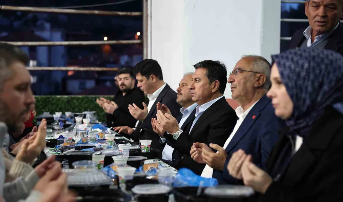 Muğla Büyükşehir Belediye Başkanı Ahmet Aras, Kavaklıdere’de düzenlenen iftar programında