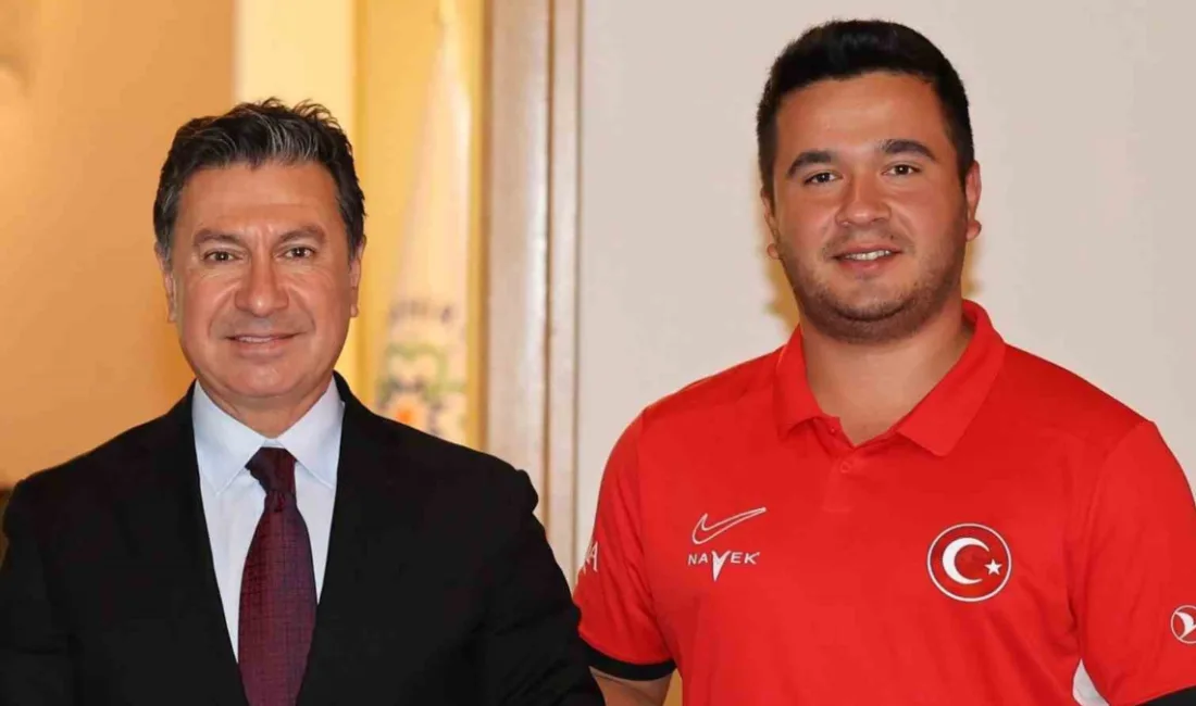 Dünya şampiyonu Muğlalı okçu Emircan Haney, küresel halk oylamasıyla "Yılın