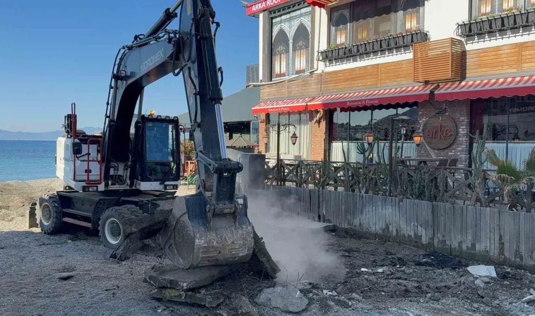 Bodrum Kumbahçe sahilinde kamusal alanları işgal eden kaçak beton su