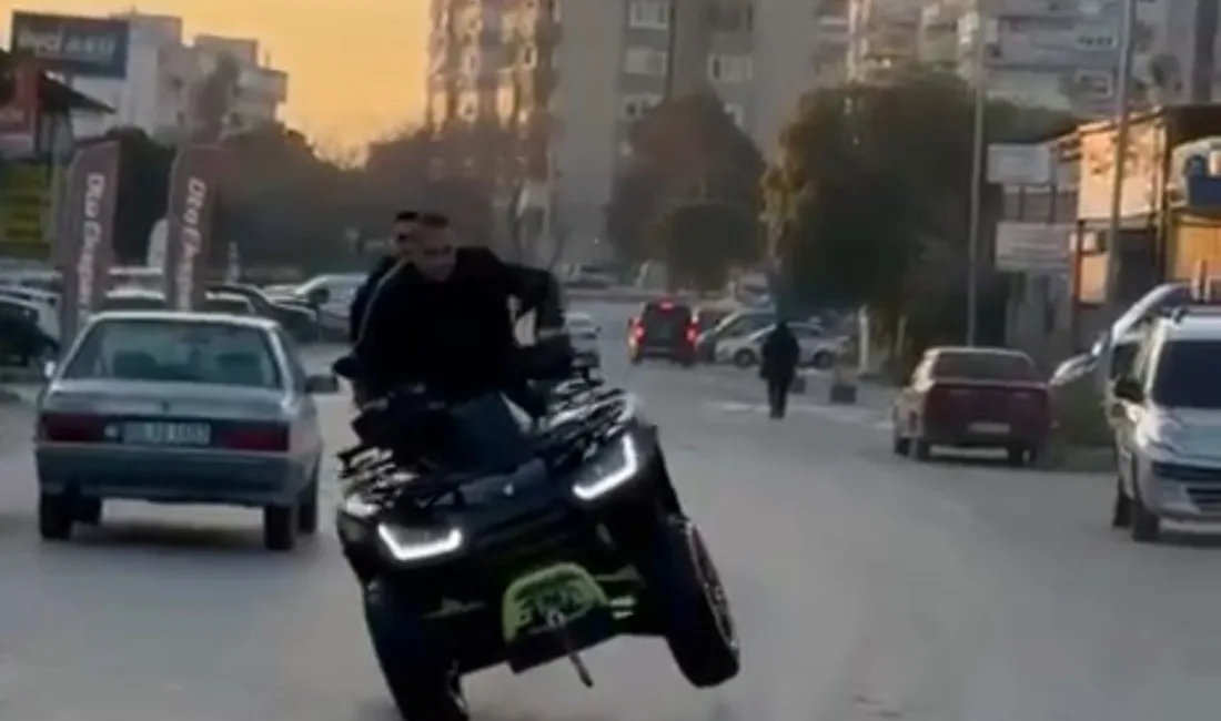 Bornova'da ATV ile drift yapan ve süresi dolmuş ehliyetle yakalanan