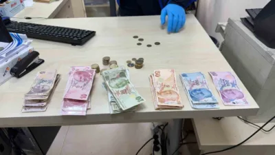 Kocaeli’de zabıtanın bayram öncesi yaptığı dilenci operasyonunda bir şahsın üzerinden