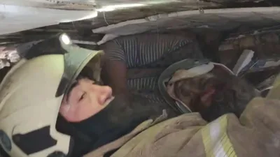 Fatih’te çöken binada enkaz altında kalanların kurtarılma anı saniye saniye