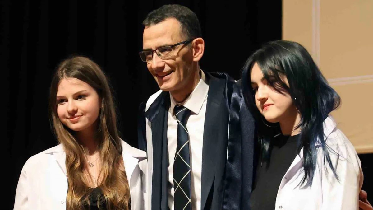 Muğla Sıtkı Koçman Üniversitesi Tıp Fakültesi’nde düzenlenen görkemli törenle, 1.