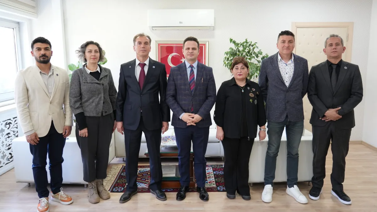 Hürriyetçi Eğitim Sen Muğla Şubesi, yeni yönetimin mazbatasını almasının ardından