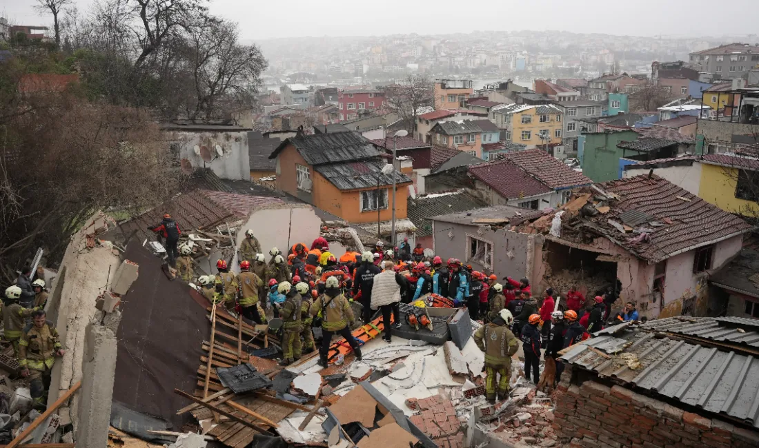 Vali Gül acı tabloyu paylaştı! Fatih'te 9 kişi enkaz altında