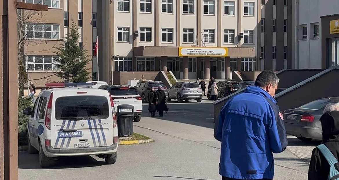 Çekmeköy Borsa İstanbul Mesleki Teknik Anadolu Lisesi'nde 17 yaşındaki bir