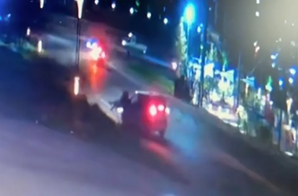 İzmir Menemen’de boşandığı eşini ve 9 yaşındaki oğlunu otomobille ezerek