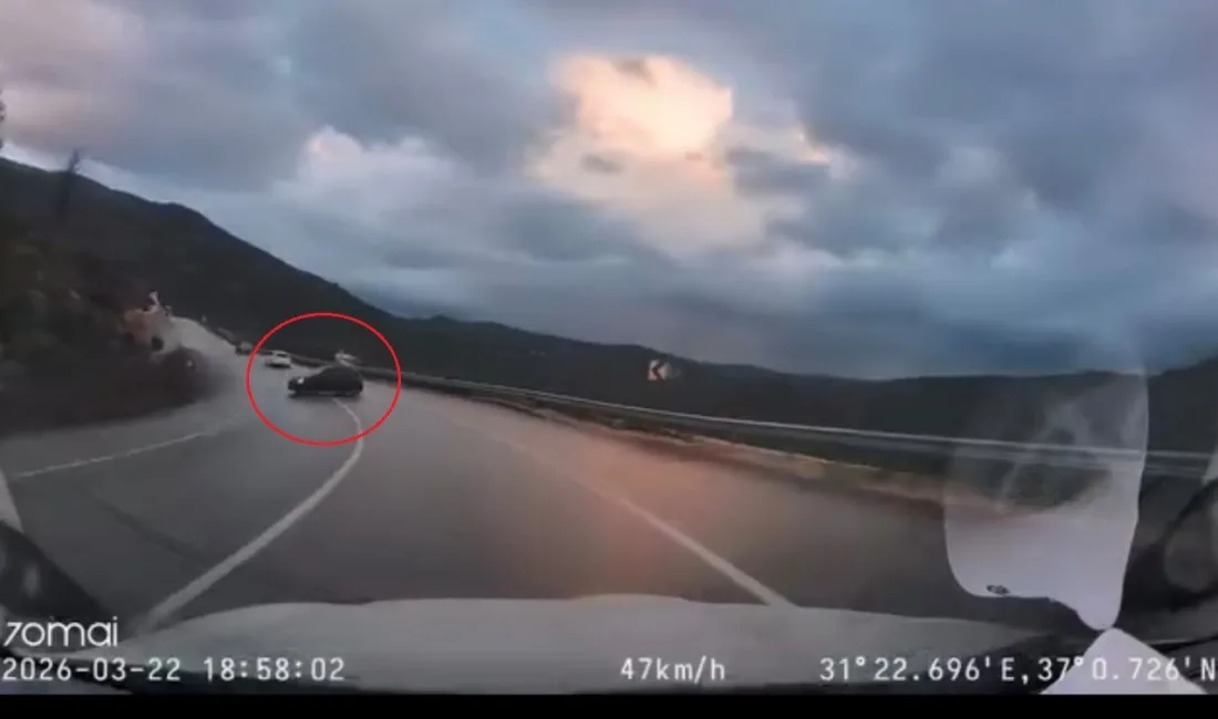 Manavgat’ta yağmurla kayganlaşan yolda kontrolden çıkıp 360 derece dönerek karşı