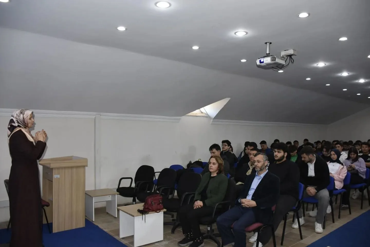 Köyceğiz Meslek Yüksekokulu’nda düzenlenen 'Ramazan Sohbeti' programında İlçe Müftülüğü vaizleri,