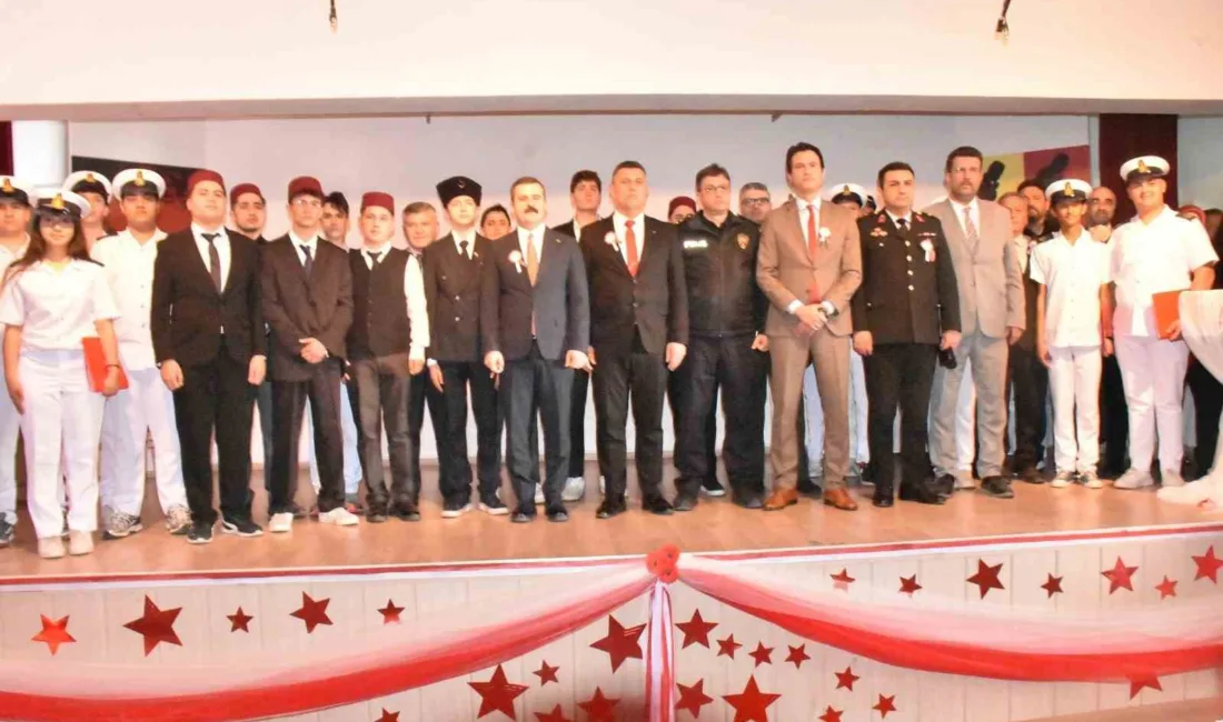 Köyceğiz’de düzenlenen 12 Mart programında, İstiklal Marşı'nın kabulünün 105. yılı