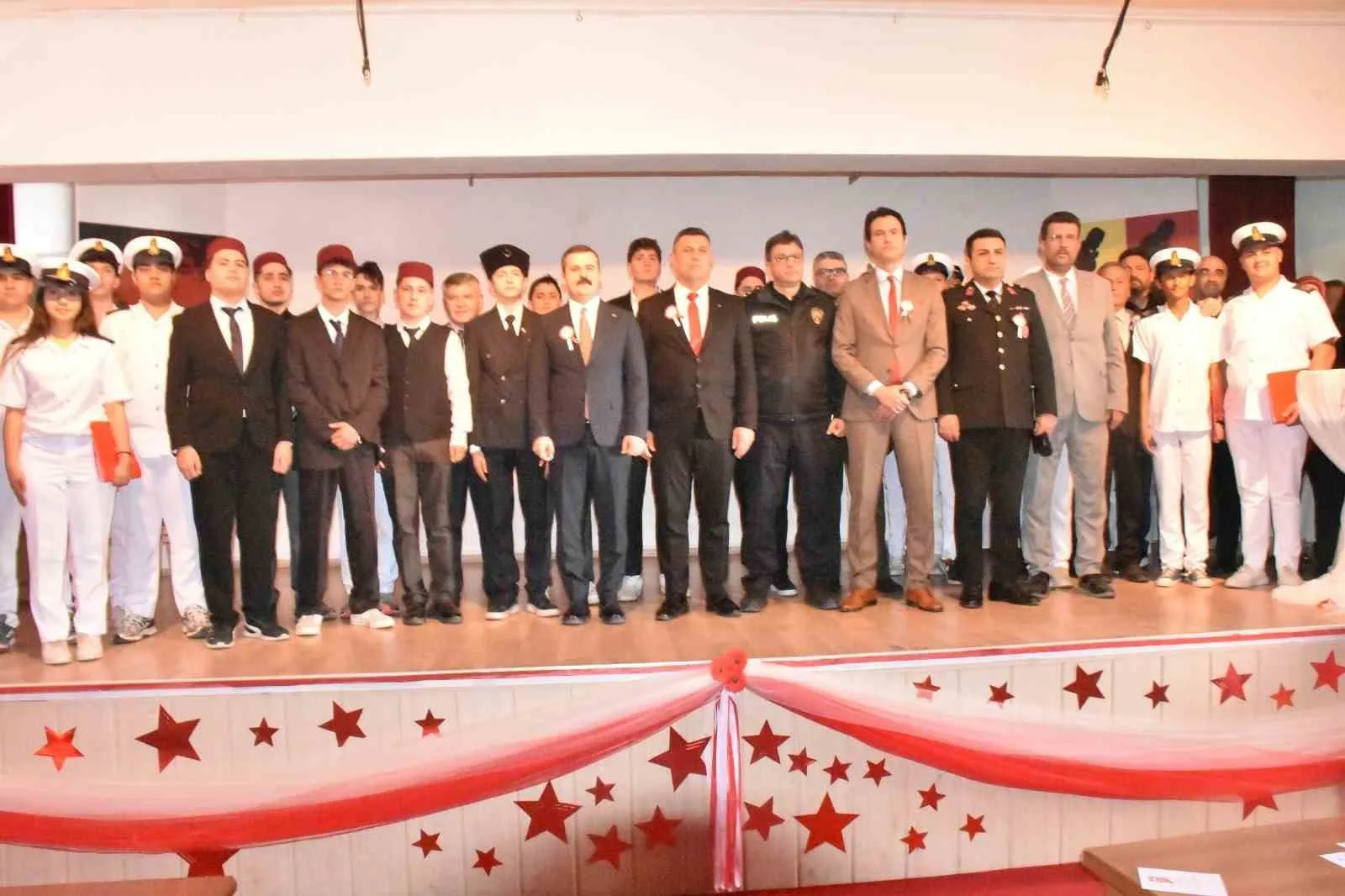 Köyceğiz’de düzenlenen 12 Mart programında, İstiklal Marşı'nın kabulünün 105. yılı