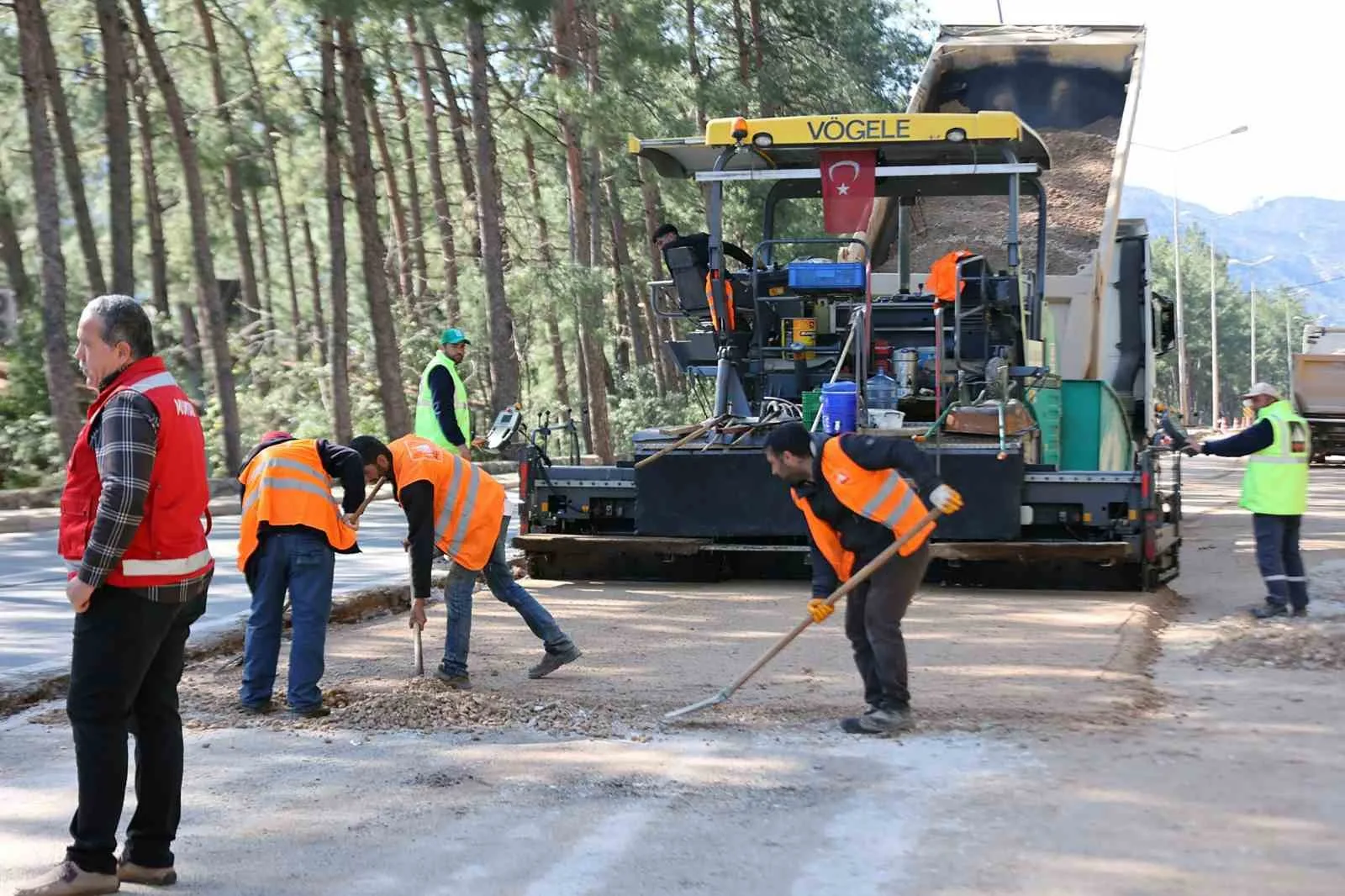 Muğla Büyükşehir Belediyesi, Marmaris-İçmeler arasındaki ana güzergâhı 77 milyon TL’lik