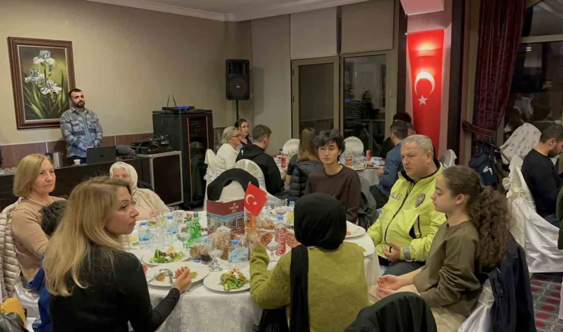 Marmaris İlçe Emniyet Müdürlüğü ev sahipliğinde düzenlenen iftar programında, yaklaşık