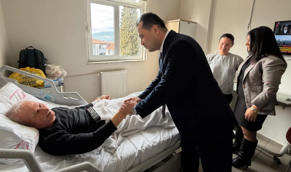 Menteşe Devlet Hastanesi’nde Ramazan Bayramı dolayısıyla düzenlenen programda, sağlık çalışanları