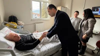 Menteşe Devlet Hastanesi’nde Ramazan Bayramı dolayısıyla düzenlenen programda, sağlık çalışanları