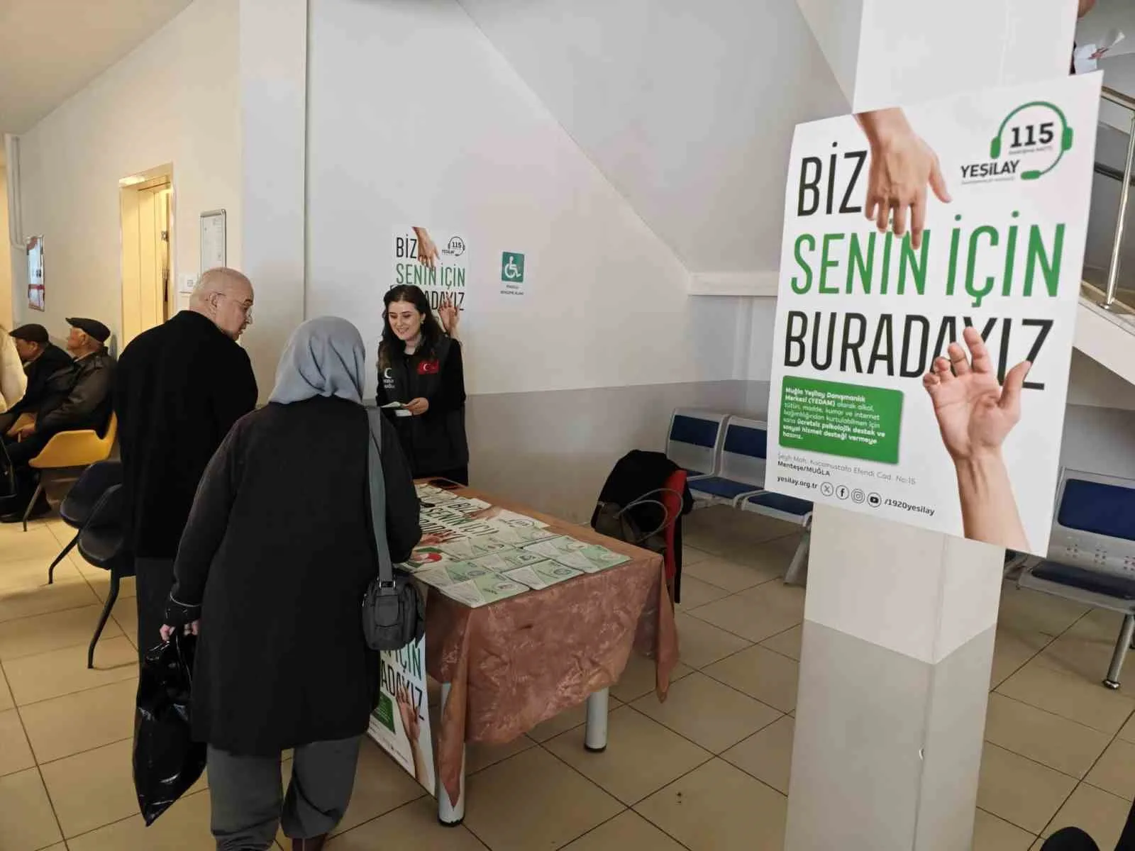 Menteşe Devlet Hastanesi’nde Yeşilay Haftası kapsamında kurulan stantta, teknoloji ve