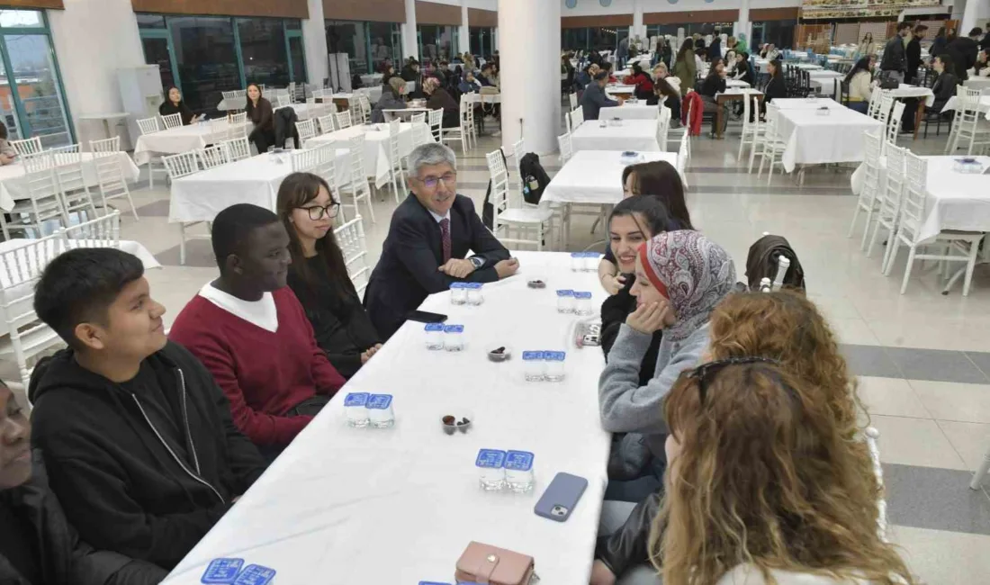 MSKÜ Öğrenci Sarayı’nda düzenlenen geleneksel iftar programında Vali Dr. İdris