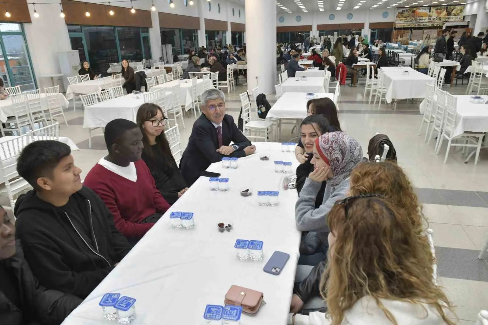 MSKÜ Öğrenci Sarayı’nda düzenlenen geleneksel iftar programında Vali Dr. İdris