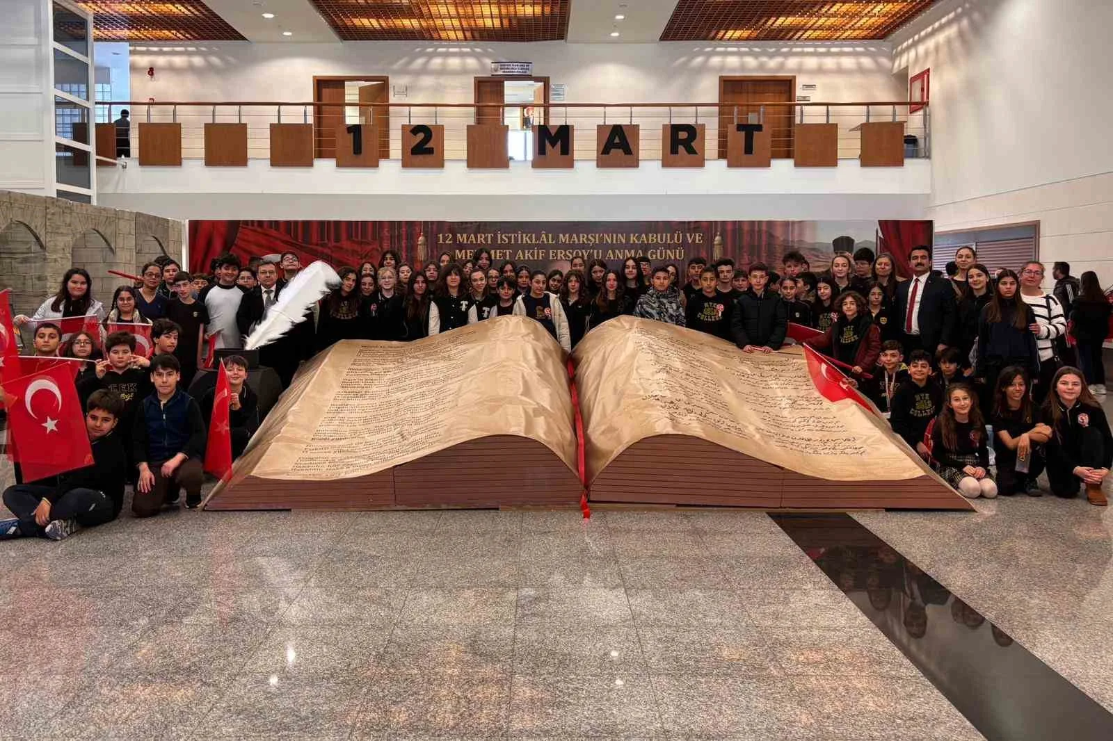 Muğla'da düzenlenen 12 Mart resmi törenlerinde, MTK Koleji'nin "Taceddin Dergahı"