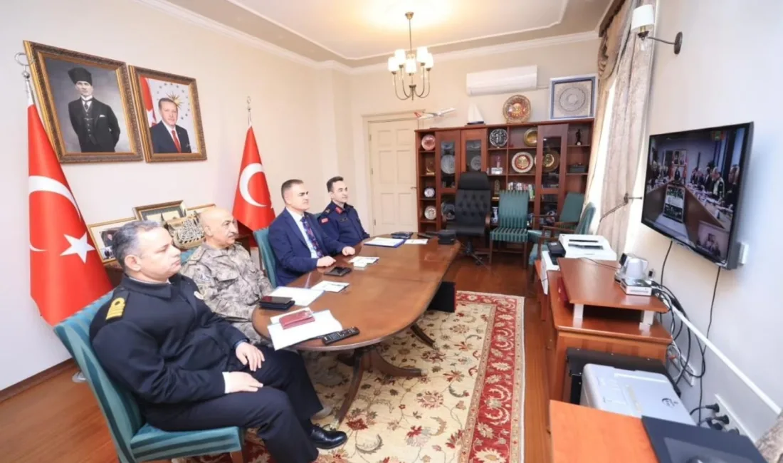 Muğla Valisi Dr. İdris Akbıyık, İçişleri Bakanlığı tarafından düzenlenen zirvede