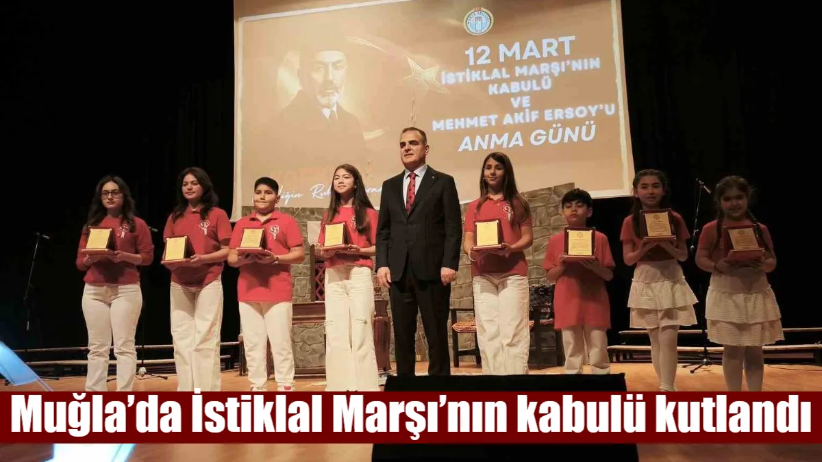 MSKÜ’de düzenlenen 12 Mart programında, ortaokul öğrencilerinin "Korkma! Gençliğin Ruhu