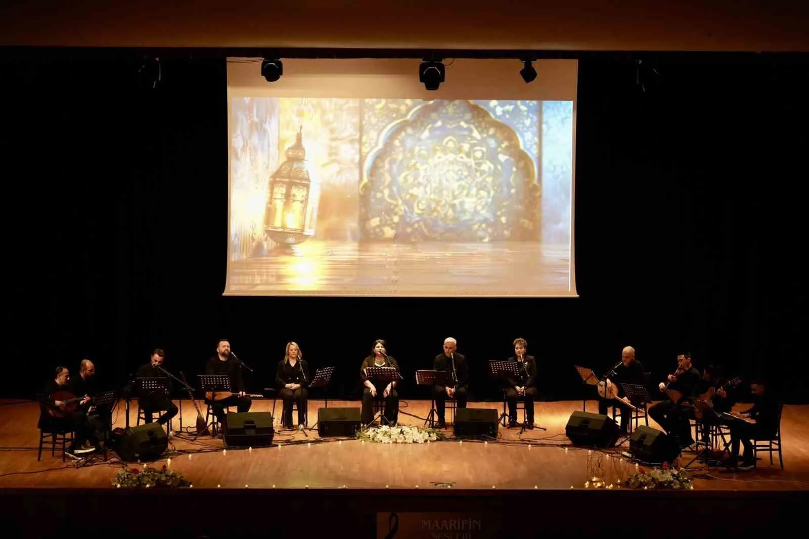 Muğla'da müzik öğretmenlerinin sahne aldığı "Maarifin Kalbinde Ramazan" etkinliğinde, tasavvuf