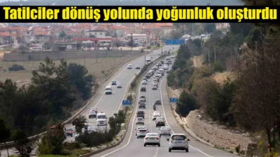 Fethiye, Marmaris ve Datça'dan çıkan binlerce araç Menteşe kavşağında uzun