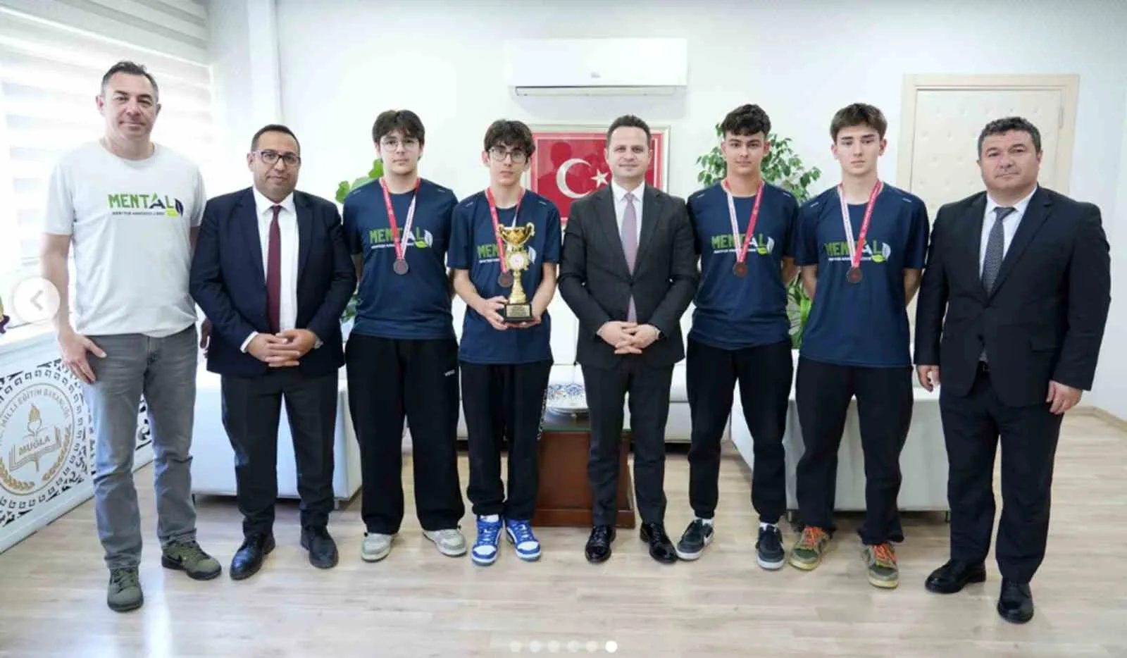 Zonguldak'taki Türkiye finallerinde dev rakiplerini geride bırakan Menteşe Anadolu Lisesi,