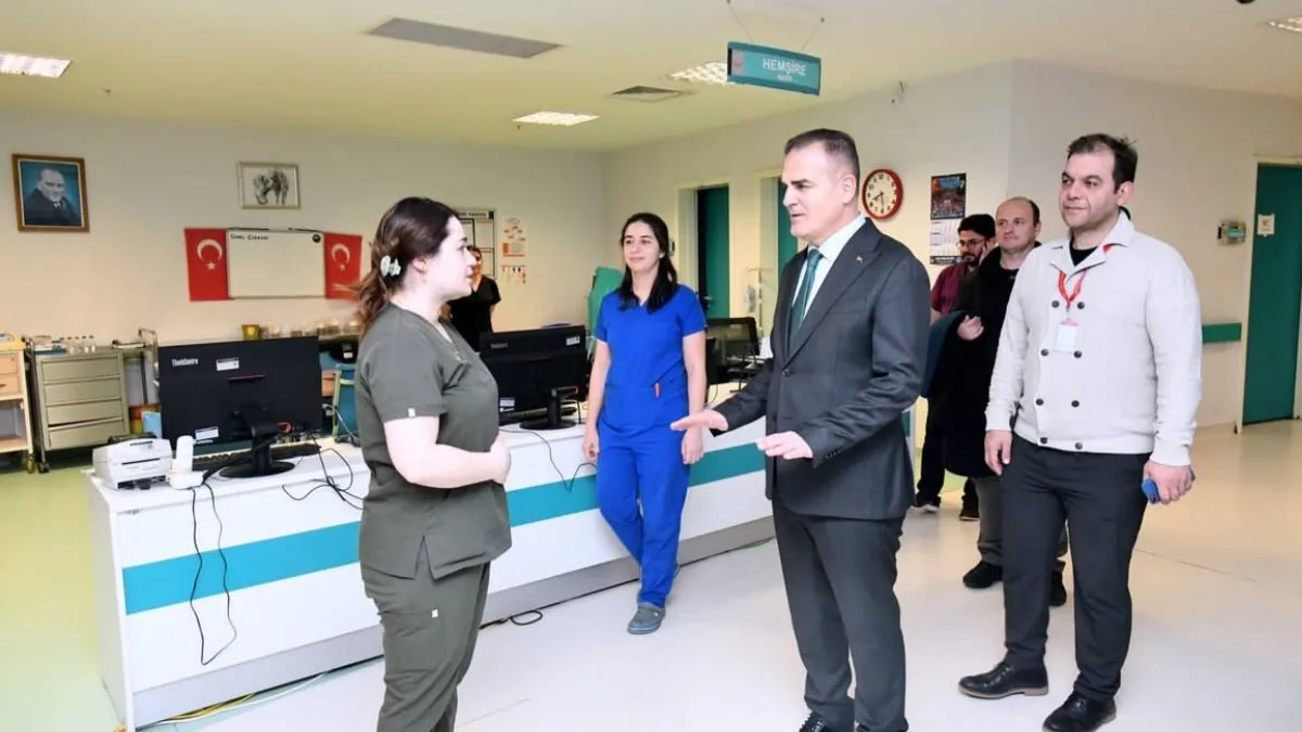 Muğla Valisi Dr. İdris Akbıyık, Muğla Eğitim ve Araştırma Hastanesi’nde