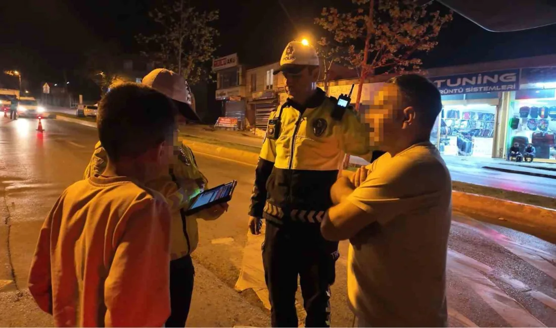 Sultanbeyli'de gece denetimine takılan otomobilin sürücüsü 13 yaşında çocuk çıktı;