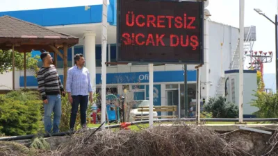 Suluova karayolunda bir akaryakıt istasyonu, 5 yıldır sürdürdüğü ücretsiz sıcak