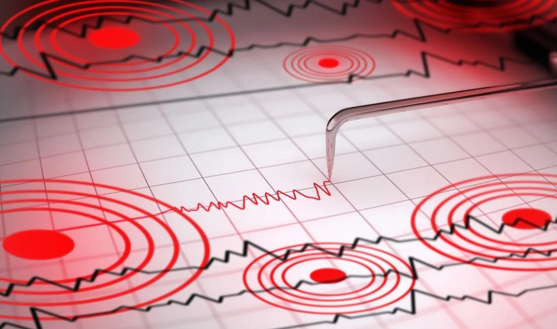 Akdeniz'de saat 10.04'te meydana gelen 4.7 büyüklüğündeki deprem, yerin 7.52