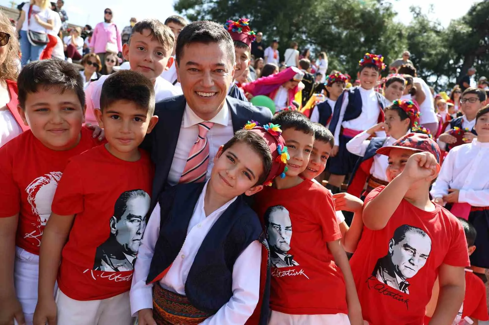 Marmaris Belediye Başkanı Acar Ünlü, 23 Nisan mesajında milli egemenliğin