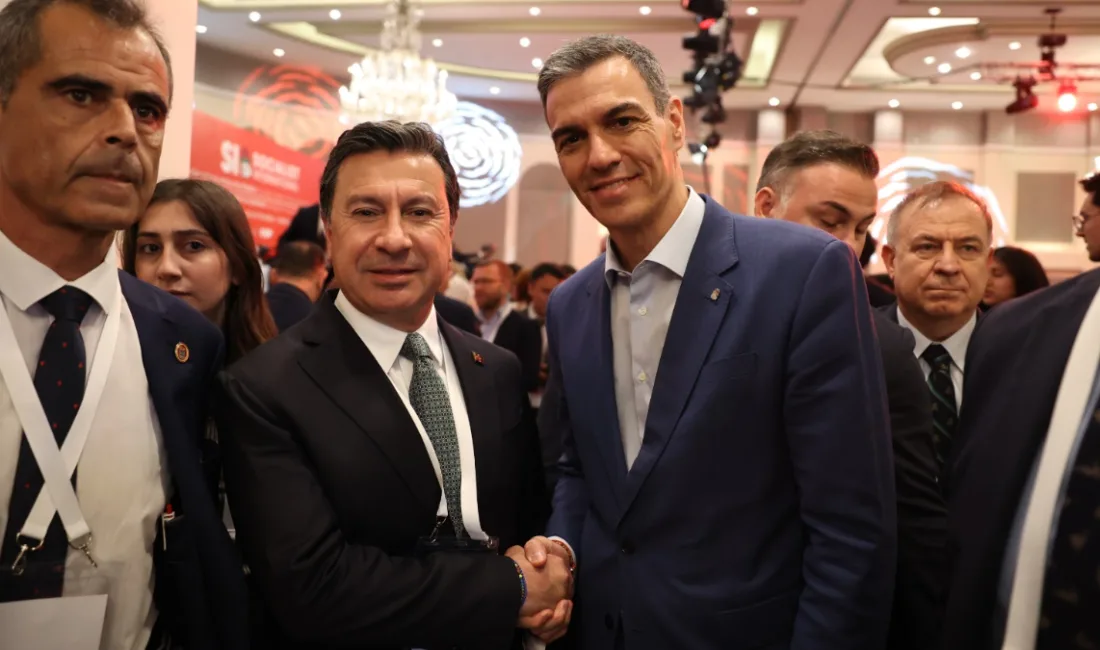 Muğla Büyükşehir Belediye Başkanı Ahmet Aras, yerel yönetimlerin demokrasi üzerindeki