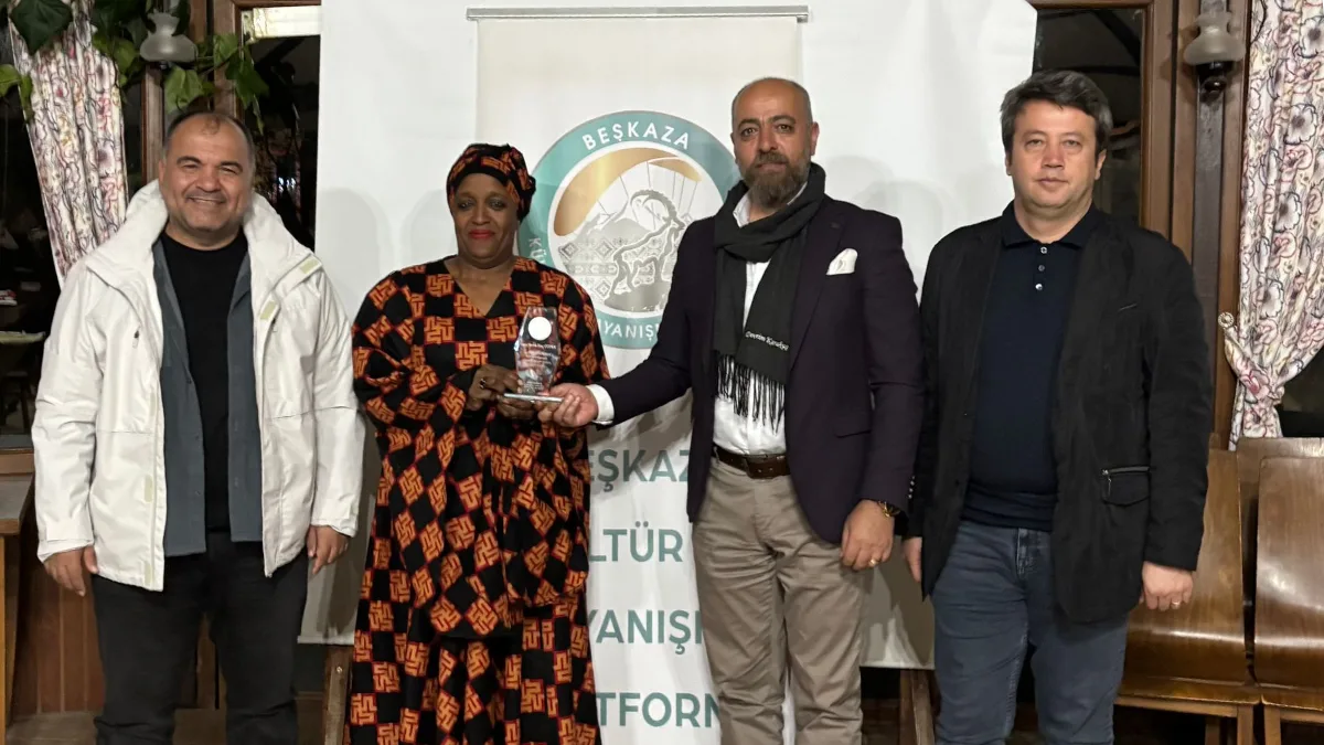 Beşkaza Kültür Derneği/Platformu’nun Nisan ayı buluşmasında Afro-Türk topluluğu temsilcisi Melek