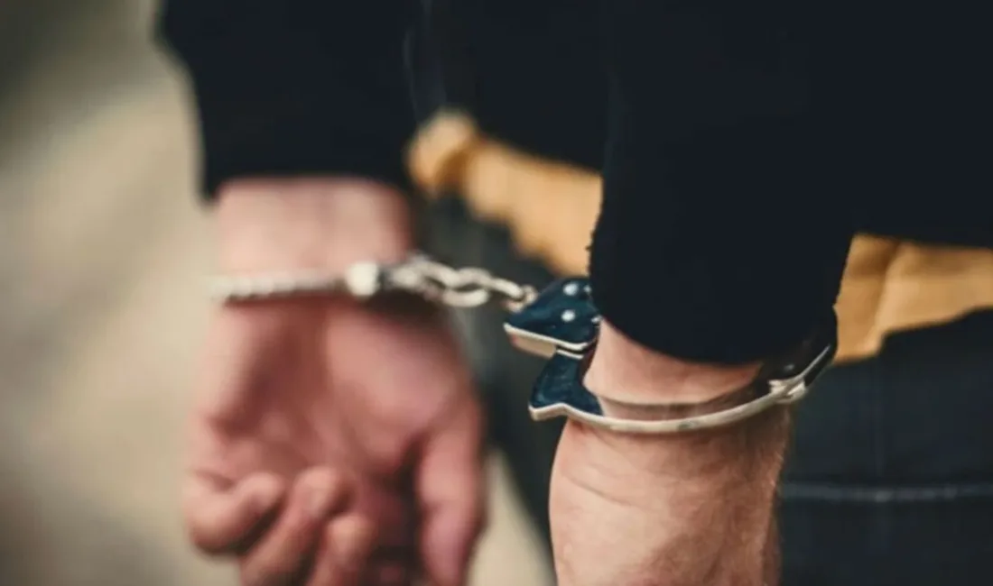 Telegram üzerinden bombalama yapacağını duyuran lise öğrencisi, evinde bulunan hücum