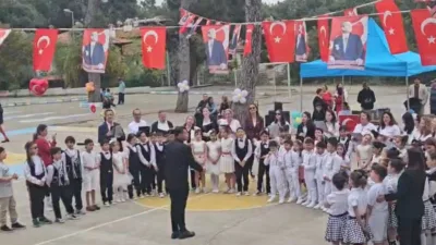 Akyaka'da 23 Nisan coşkusu, Gökabad Çoksesli Karma Korosu eşliğinde tüm