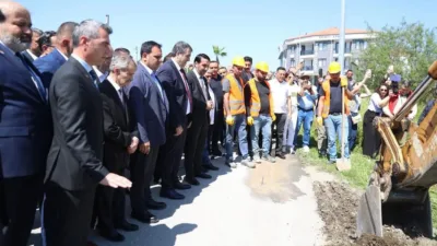 Dalaman’da doğalgaz altyapı çalışmalarının ilk kazması bugün vuruldu. Hürriyet Mahallesi’nde