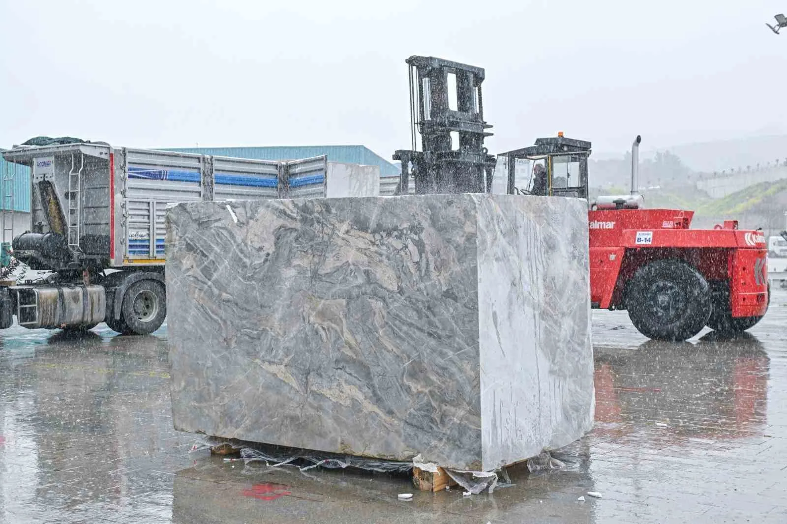 Dünyanın en büyük doğal taş buluşmalarından biri olan 31. Marble