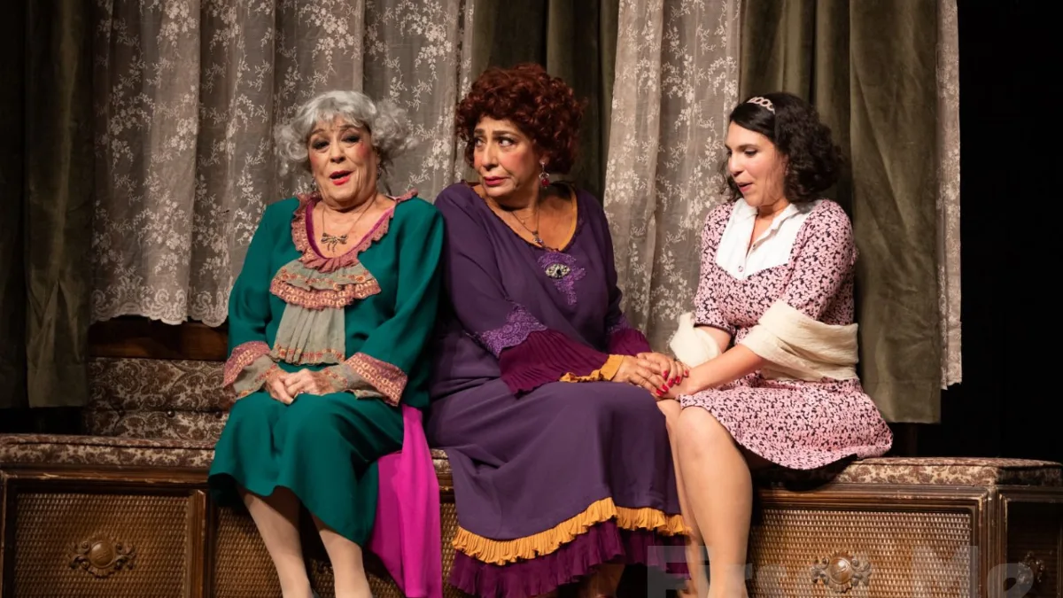 Başrollerini Suna Keskin ve Melek Baykal gibi dev isimlerin paylaştığı,