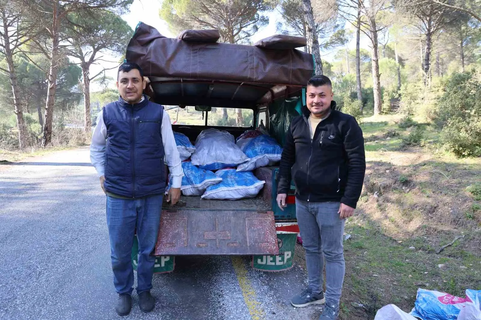 Eski yeşil cipler Aydın dağlarının vazgeçilmezi oldu
